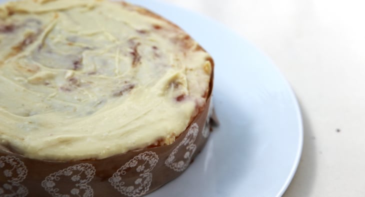 Helle Sachertorte mit weißer Schokolade