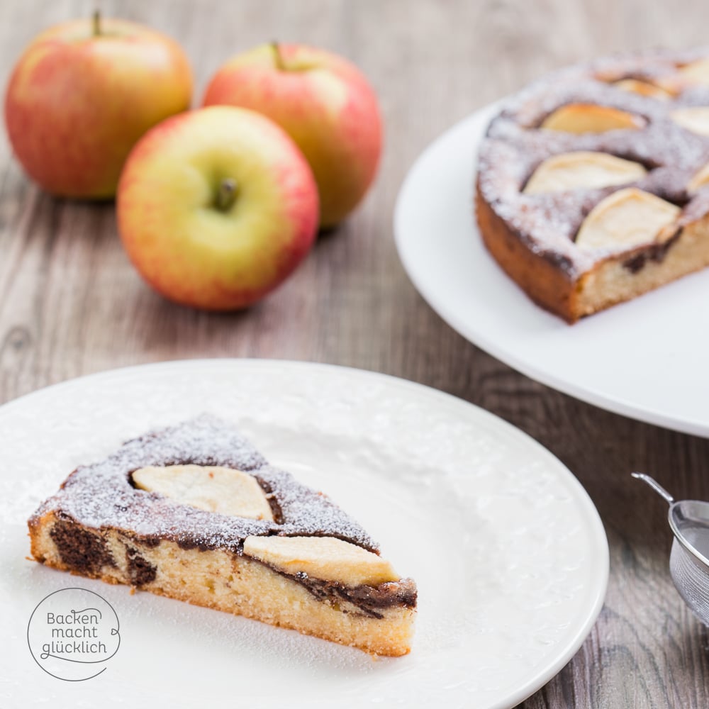 Apfelkuchen mit Marzipan | Backen macht glücklich