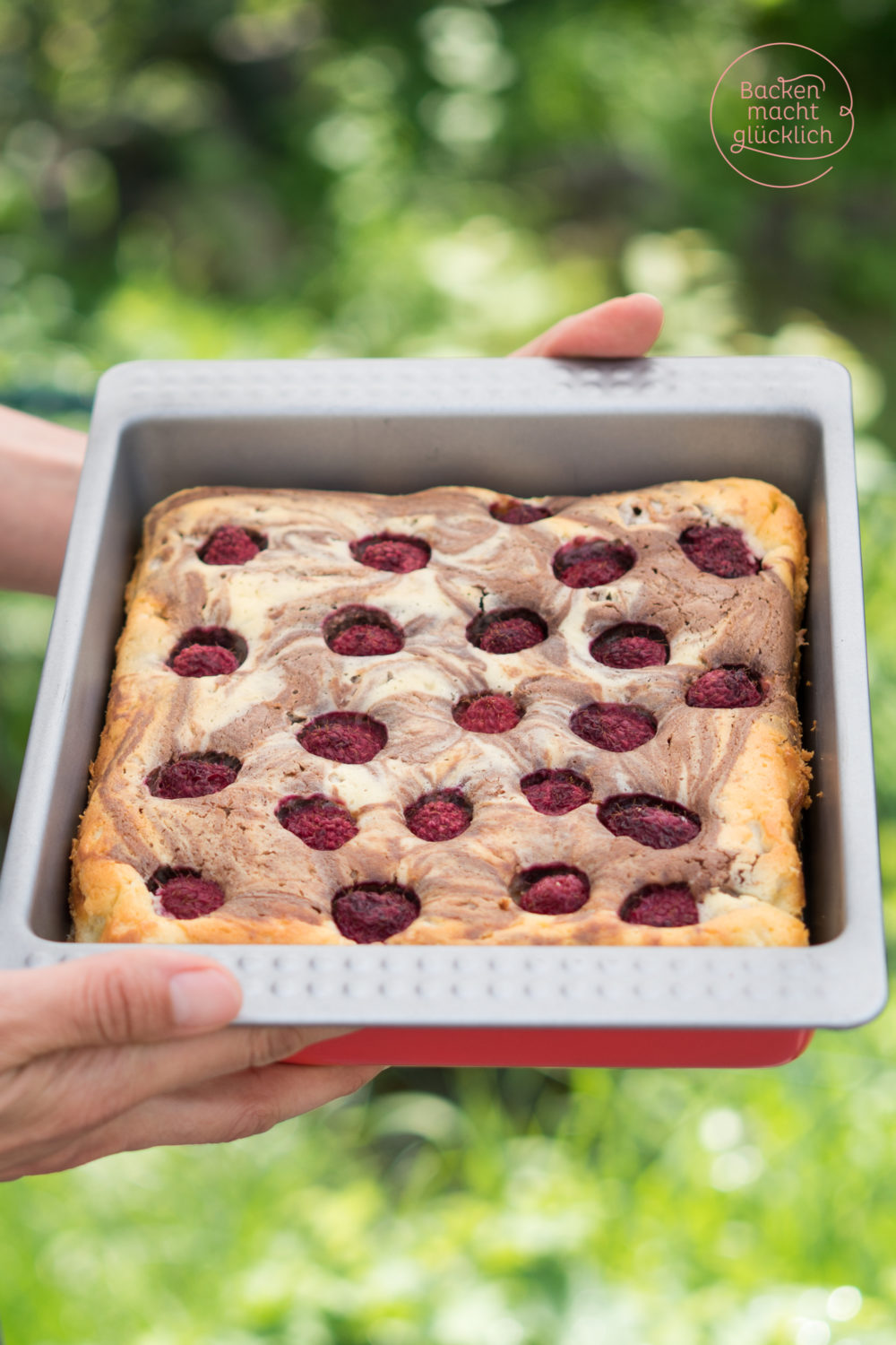 Cheesecake Brownies mit Himbeeren