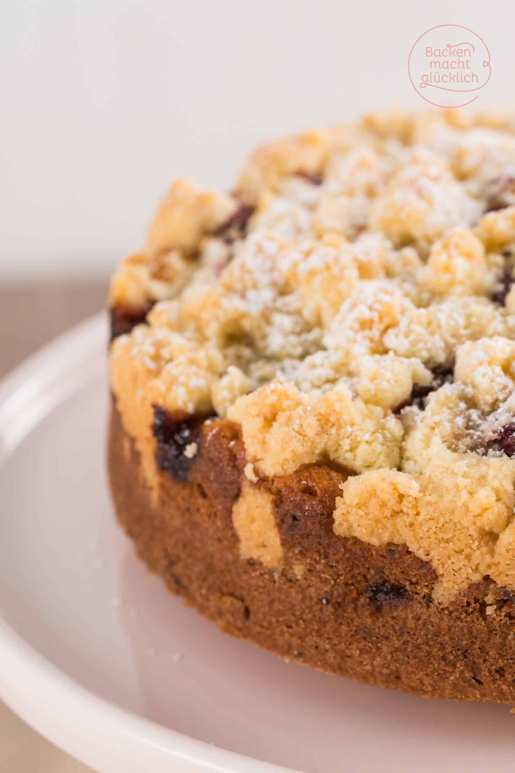 Mohnkuchen mit Kirschen Streuseln