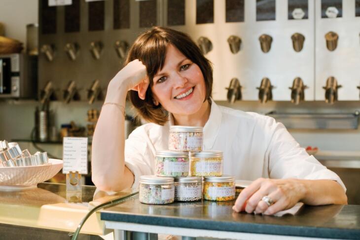 Cynthia Barcomi kocht und backt aus Leidenschaft - die man ihr, wie ich finde, auch in ihren Büchern anmerkt. Foto: Jackie Hardt