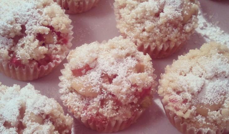 Rhabarber Streusel Muffins