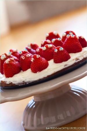 Erdbeerkuchen Kühlschranktorte mit Augen