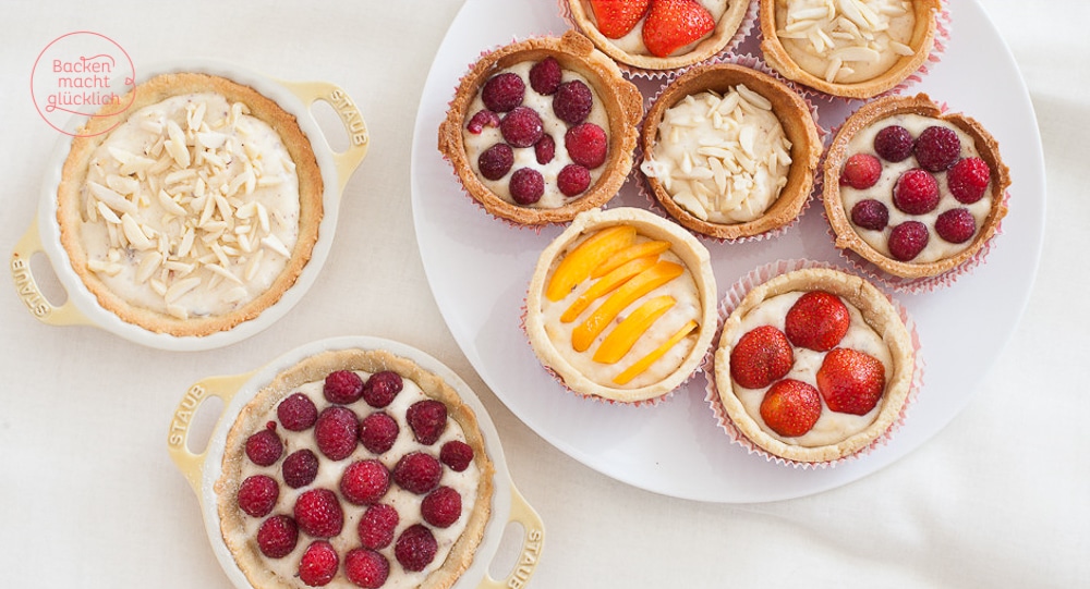 Mandel-Tartelettes mit Beeren