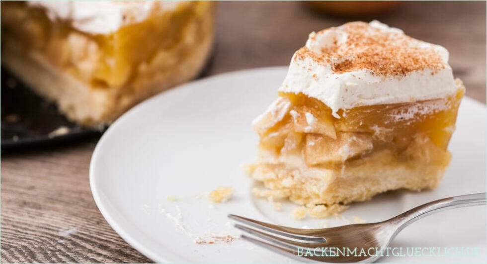 Apfeltorte mit Sahne und Zimt | Backen macht glücklich