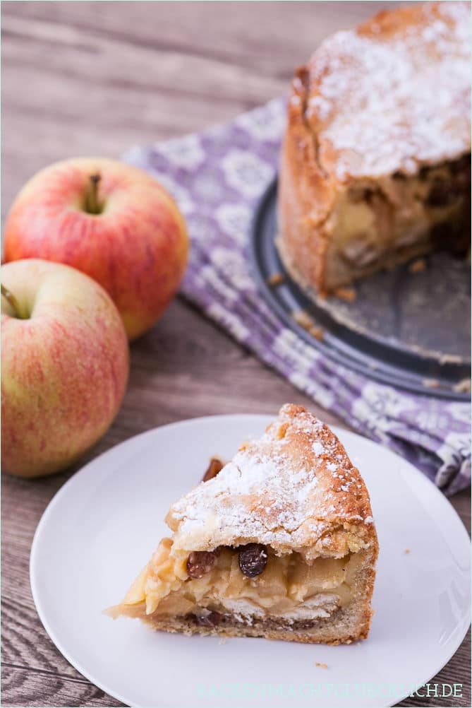 Gedeckter Apfelkuchen aus Mürbteig - Backen macht glücklich