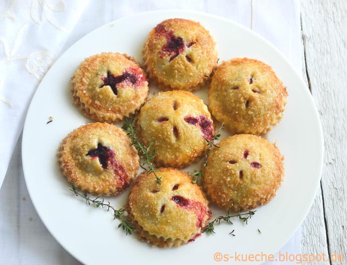 Pikante Hand Pies mit Ziegenfrischkäse