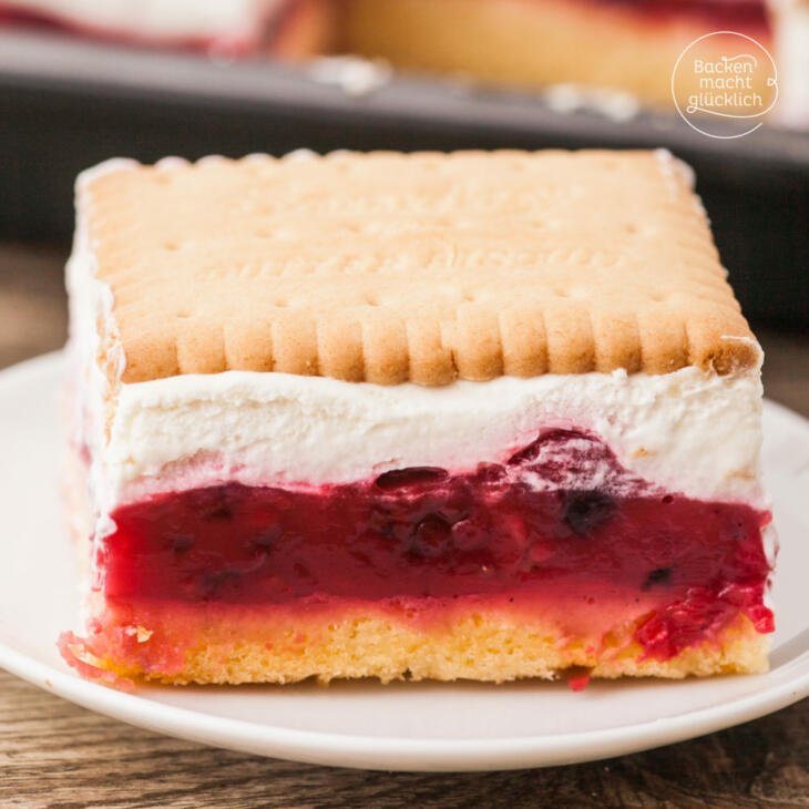 Butterkeks-Kuchen mit Beeren | Backen macht glücklich