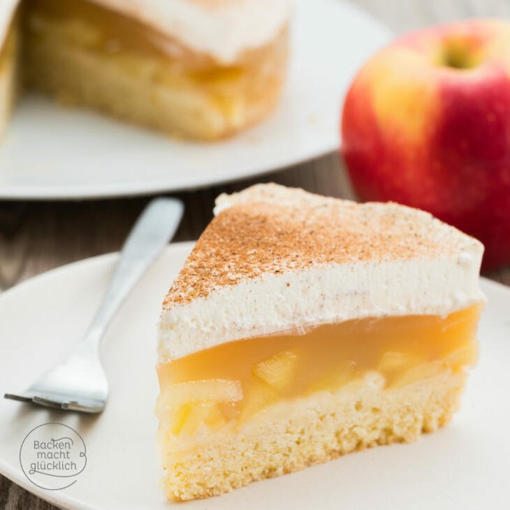 Apfeltorte mit Sahne und Zimt | Backen macht glücklich