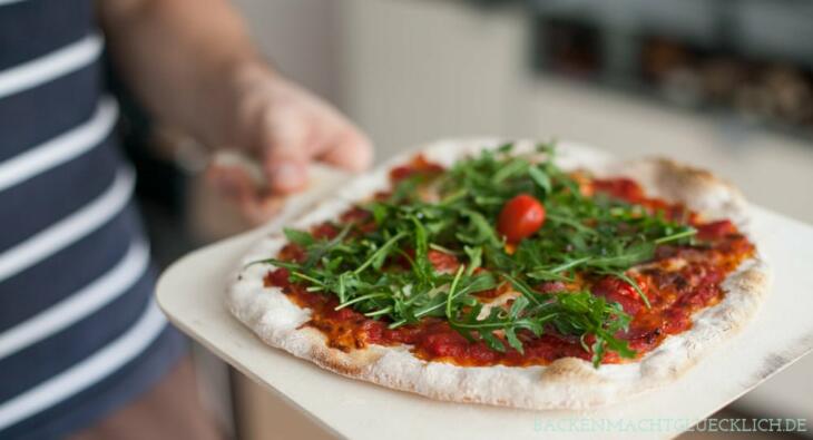 Pizzateig Grundrezept Pizzastein