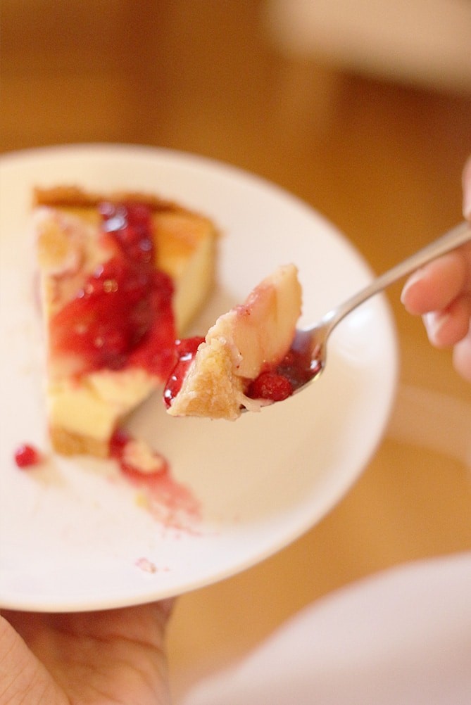 Bratapfelkuchen mit Schmand und Marzipan