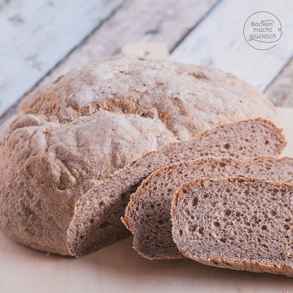 Einfaches glutenfreies Brot backen | Backen macht glücklich