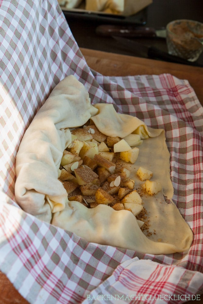 Apfelstrudel selbermachen Grundrezept