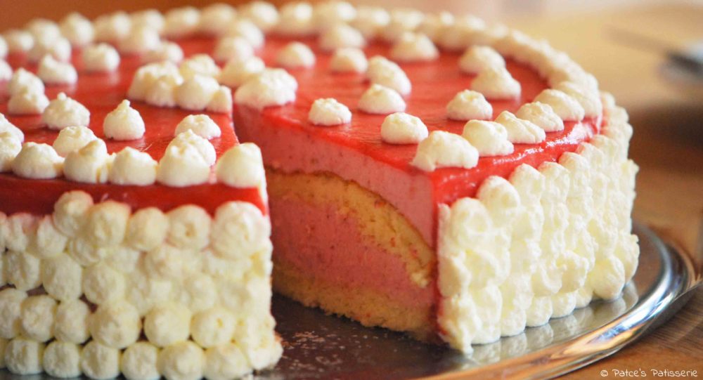 Saftige Erdbeer-Buttermilch-Torte