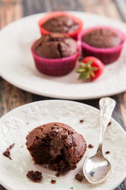 Schoko-Nougat-Muffins mit flüssigem Kern | Backen macht glücklich