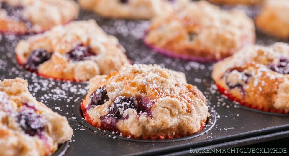 Blaubeer-Muffins mit Streuseln | Backen macht glücklich