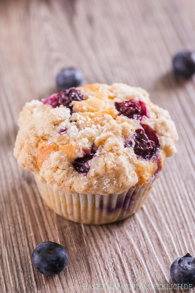 Blaubeer-Muffins mit Streuseln | Backen macht glücklich