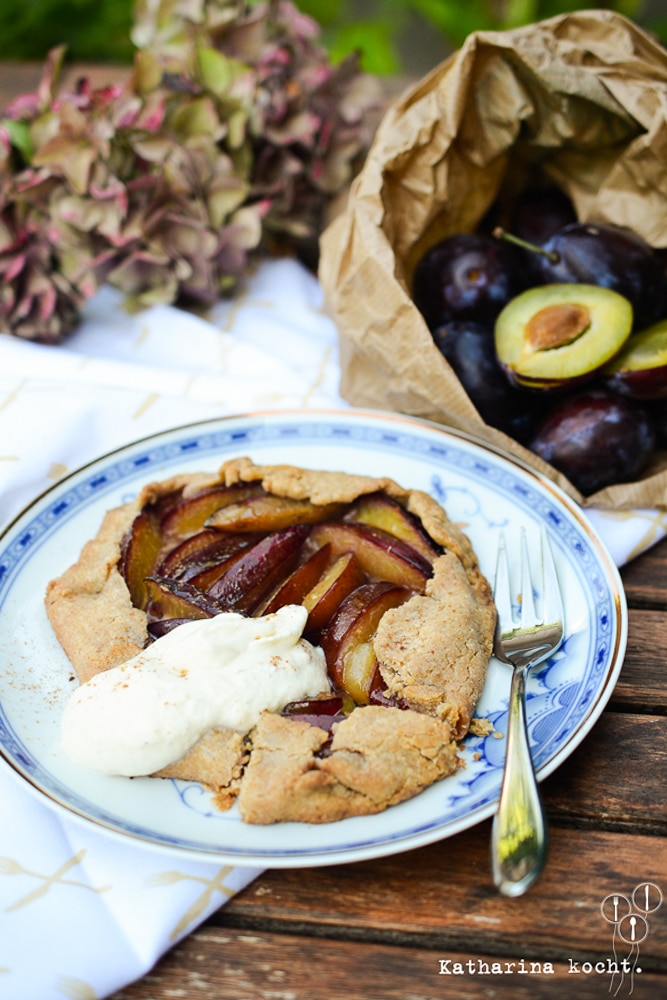 Zwetschgen-Galettes mit Buchweizen