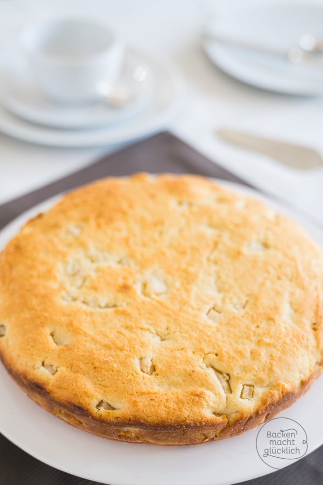 Saftiger versunkener Birnenkuchen