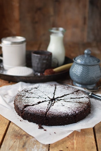 Foodblogger-Lieblingsrezept-Saftiger-Mandel-Schokokuchen2