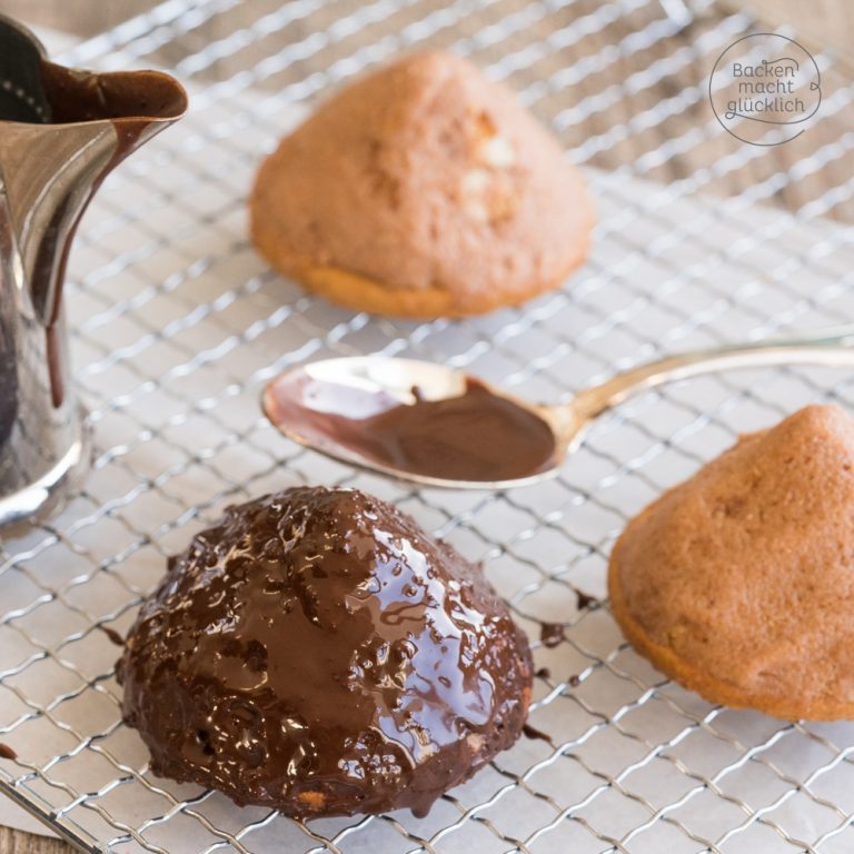Granatsplitter mit Pudding und Biskuit