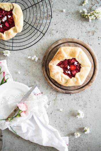 Erdbeer-Rhabarber-Galette