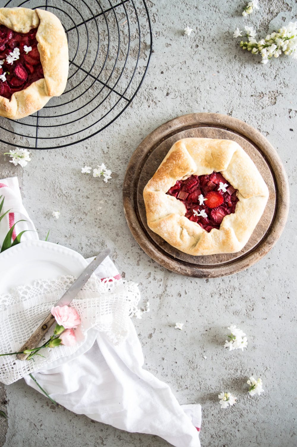 Erdbeer-Rhabarber-Galette