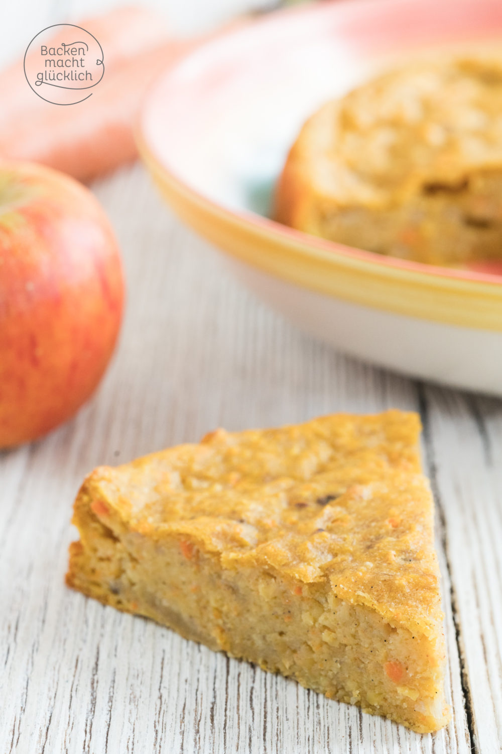 Apfel-Möhren-Kuchen ohne Zucker | Backen macht glücklich