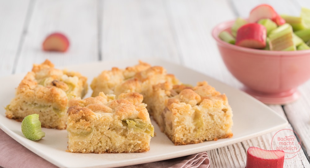 Rhabarberkuchen mit weißer Schokolade