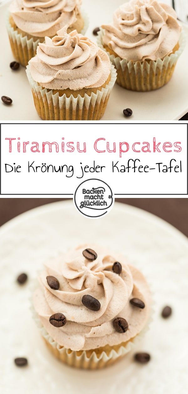 Diese einfachen Tiramisu-Cupcakes werden mit köstlichem Mascarpone Frosting getoppt. Sommerlich & sündhaft gut!