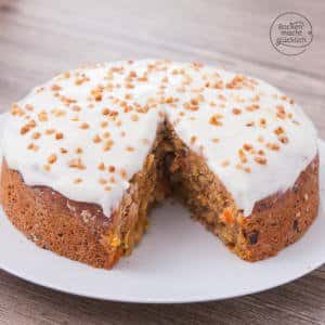 juicy low-fat carrot cake