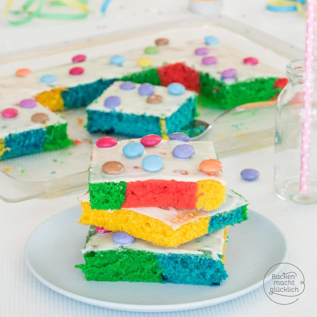 Bunter Regenbogenkuchen vom Blech | Backen macht glücklich