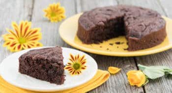 Veganer Schokokuchen mit roter Bete