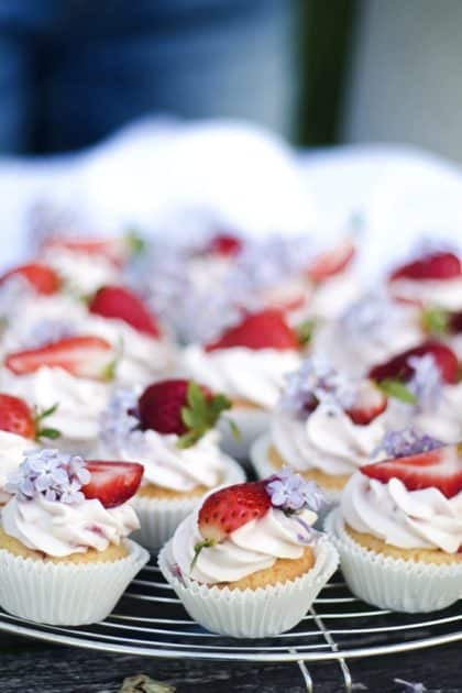 Mini-Erdbeer-Cupcakes