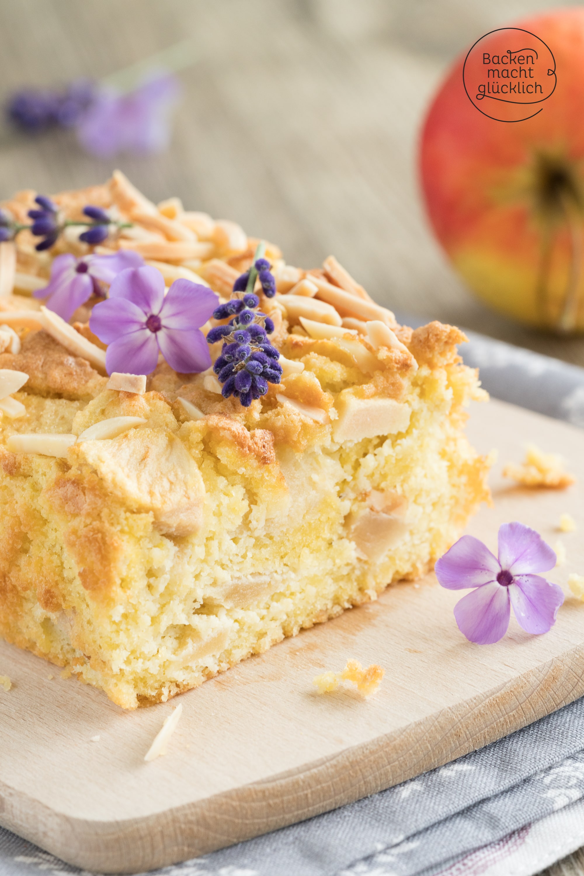 Schneller Apfelkuchen ohne Zucker und Mehl