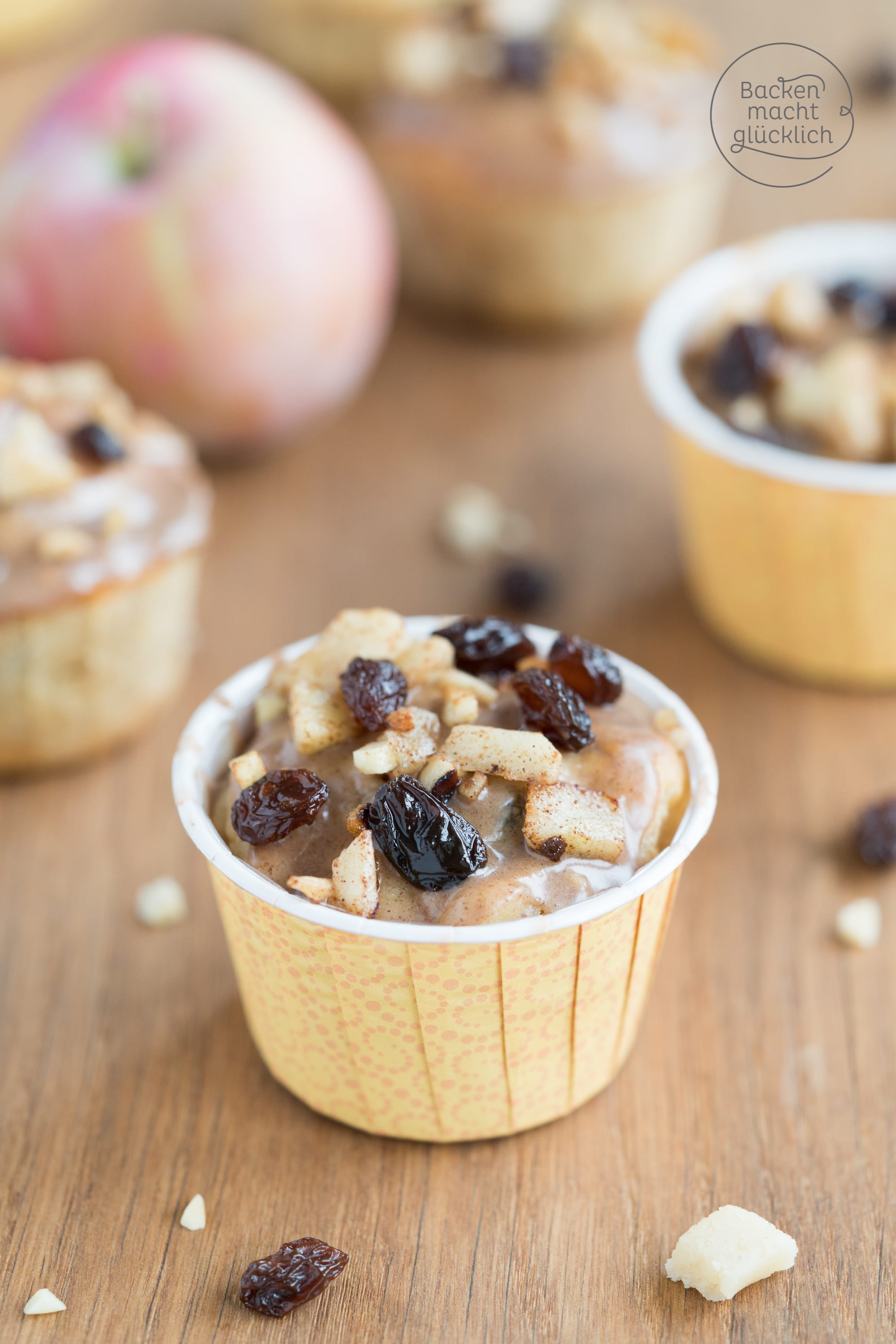 Bratapfel-Muffins mit Rosinen