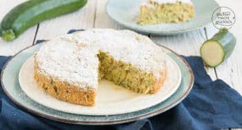 Gesunder Zucchinikuchen ohne Zucker