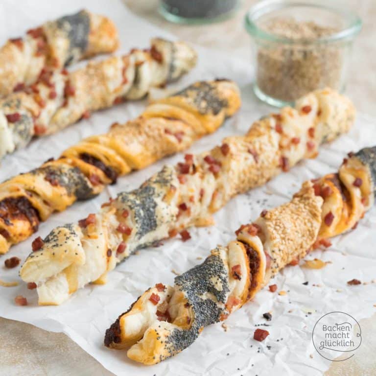 Knusperstangen wie vom Bäcker (Käse-Blätterteigstangen)