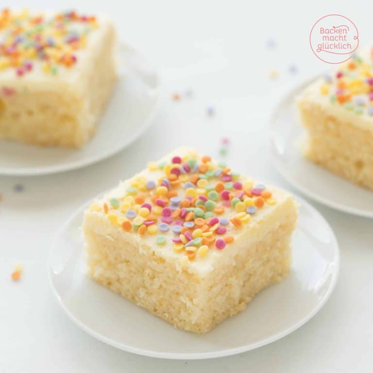 Konfetti-Kuchen vom Blech mit bunten Streuseln