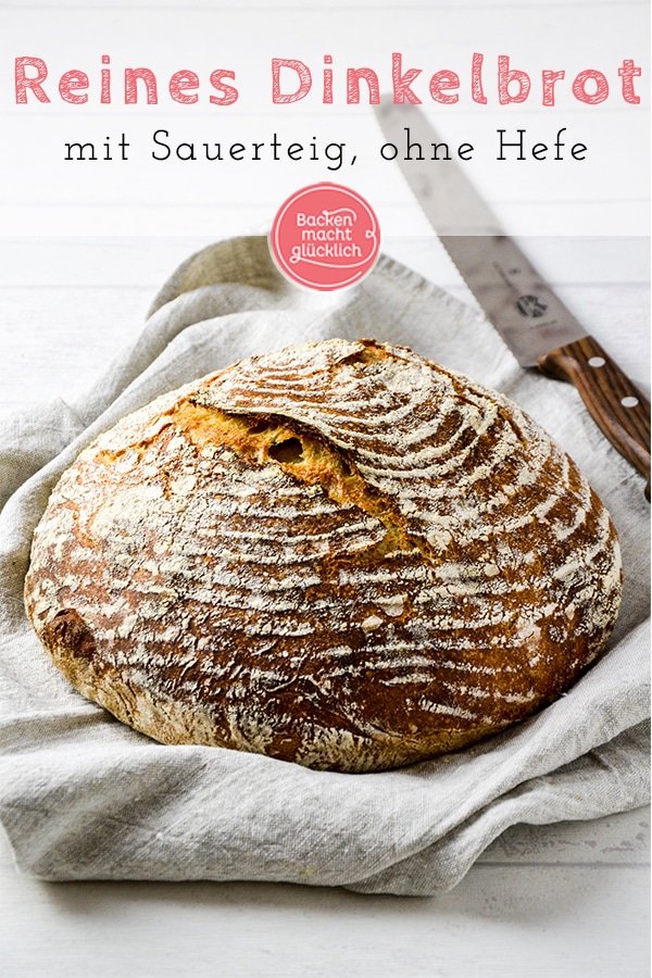 Einfaches Rezept für ein selbstgemachtes Dinkelbrot. Das Dinkelbrot ist ein reines Sauerteigbrot. So erhält das Krustenbrot ohne Hefe einen besseren Geschmack und bleibt länger haltbar.