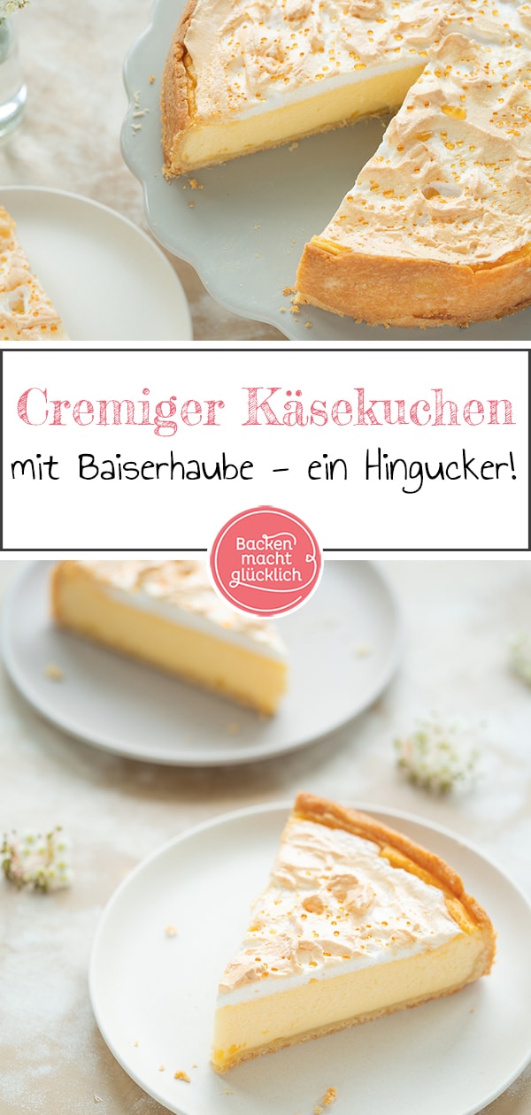 So ein Käsekuchen mit Baiserhaube vereint quasi das Beste aus mehreren Genuss-Welten in sich. Die Quarkkuchen-Masse des Käsekuchen ist super cremig; der Knetteig herrlich mürbe und knusprig. Und der Baiser-Käsekuchen sieht einfach klasse aus: Wegen der glitzernden Goldtröpfchen wird er auch Tränchenkuchen genannt.