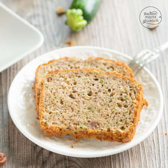 Saftiger Zucchini-Nuss-Kuchen | Backen macht glücklich Saftiger Zucchini-Nuss-Kuchen | Backen macht glücklich