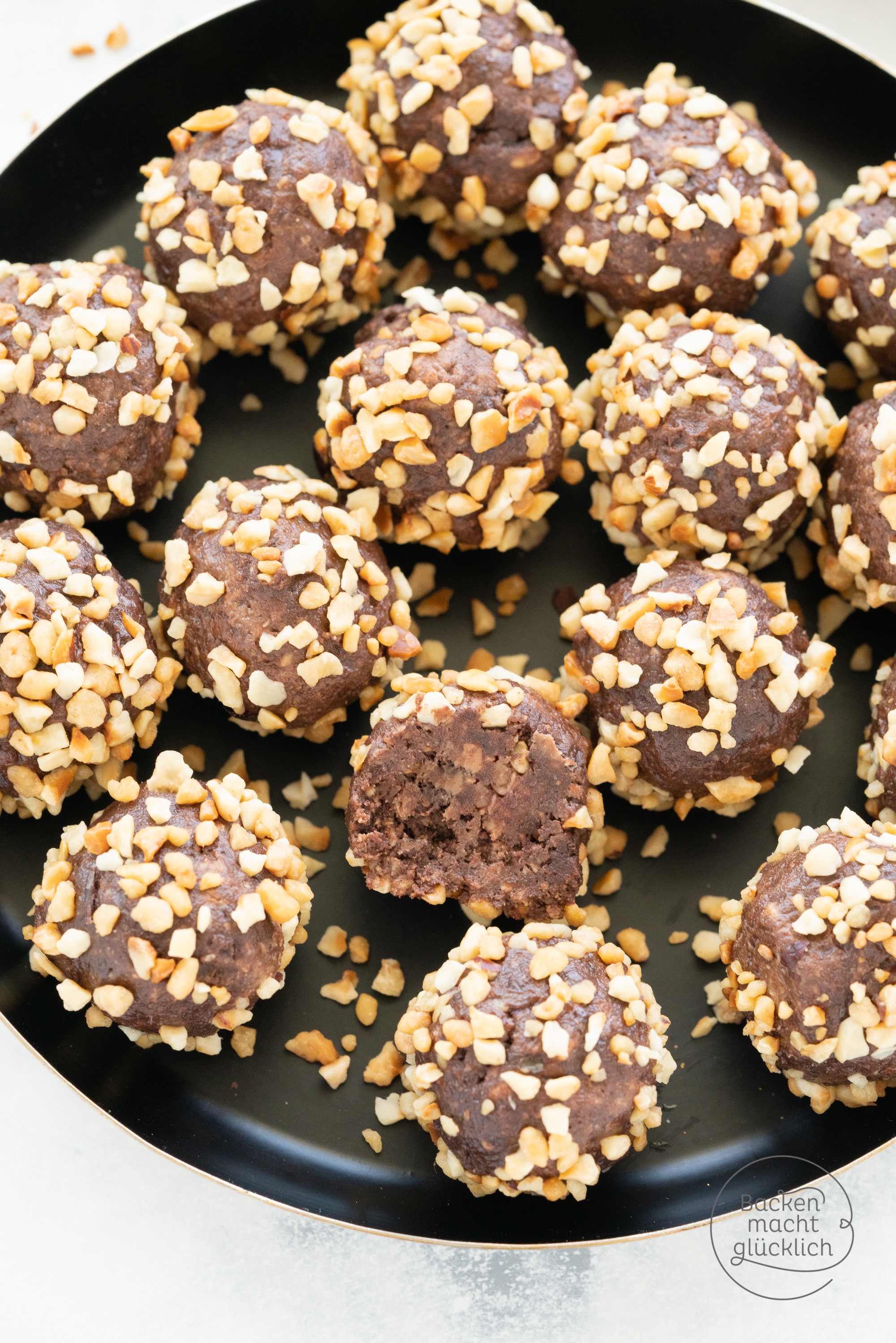 Nuss-Schokokugeln ohne Backen