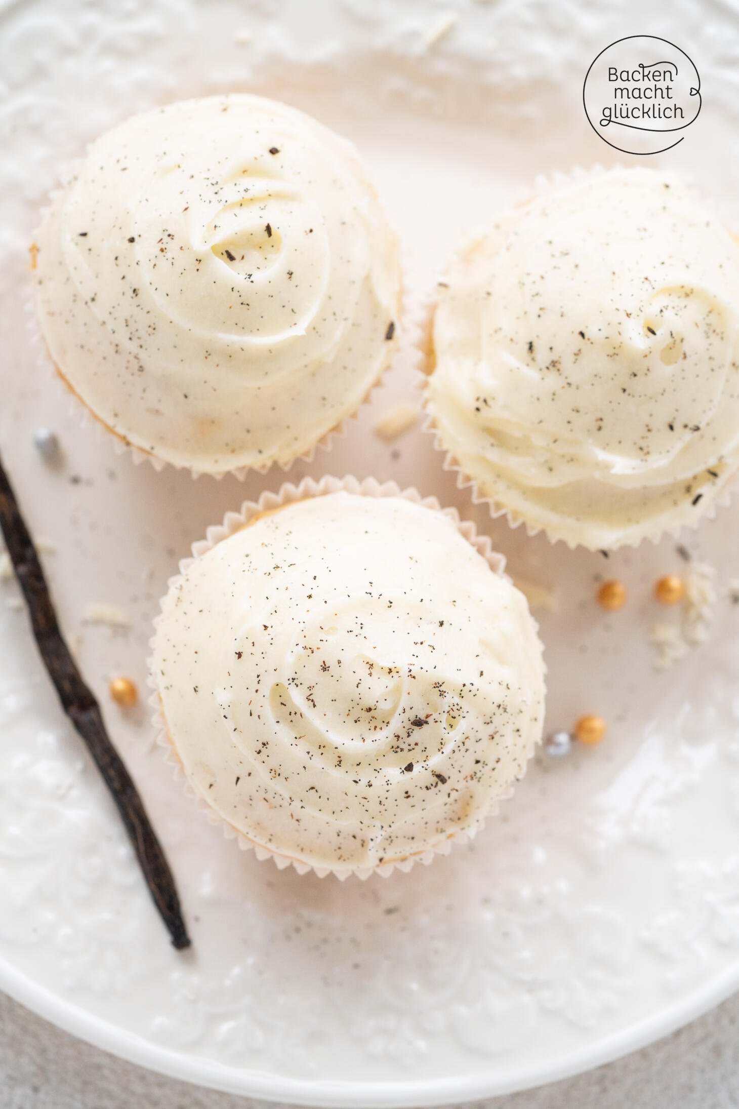 Vanille-Cupcakes mit Buttercreme-Frosting | Backen macht glücklich
