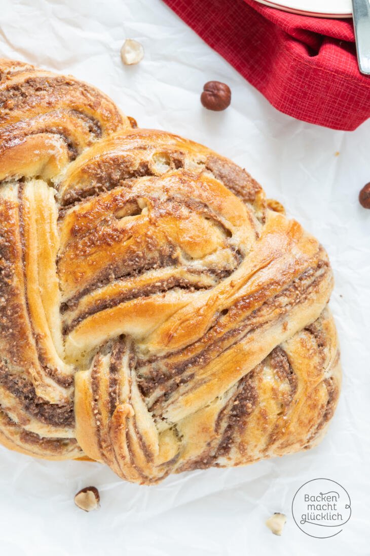 Köstlicher Hefezopf mit Nussfüllung | Backen macht glücklich