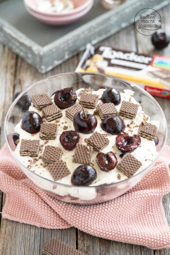 Schoko-Trifle mit Kirschen