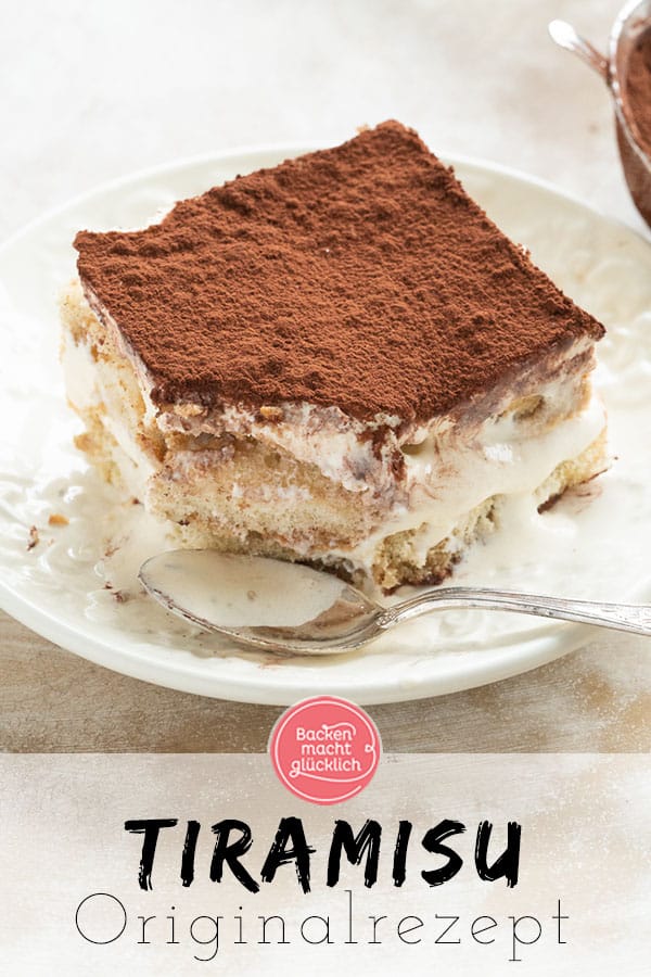 Tiramisu ist ein Dessertklassiker aus Mascarponecreme, Espresso, Amaretto und Löffelbiskuits den man nur lieben kann. Mit unserem Rezept für Original Tiramisu inklusive vieler Tipps gelingt auch euch ein Tiramisu wie vom Italiener!