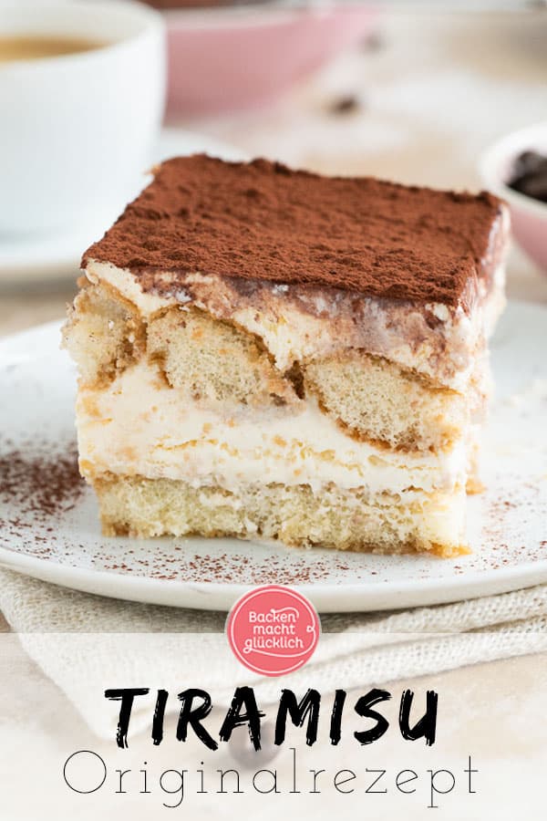 Tiramisu ist ein Dessertklassiker aus Mascarponecreme, Espresso, Amaretto und Löffelbiskuits den man nur lieben kann. Mit unserem Rezept für Original Tiramisu inklusive vieler Tipps gelingt auch euch ein Tiramisu wie vom Italiener!