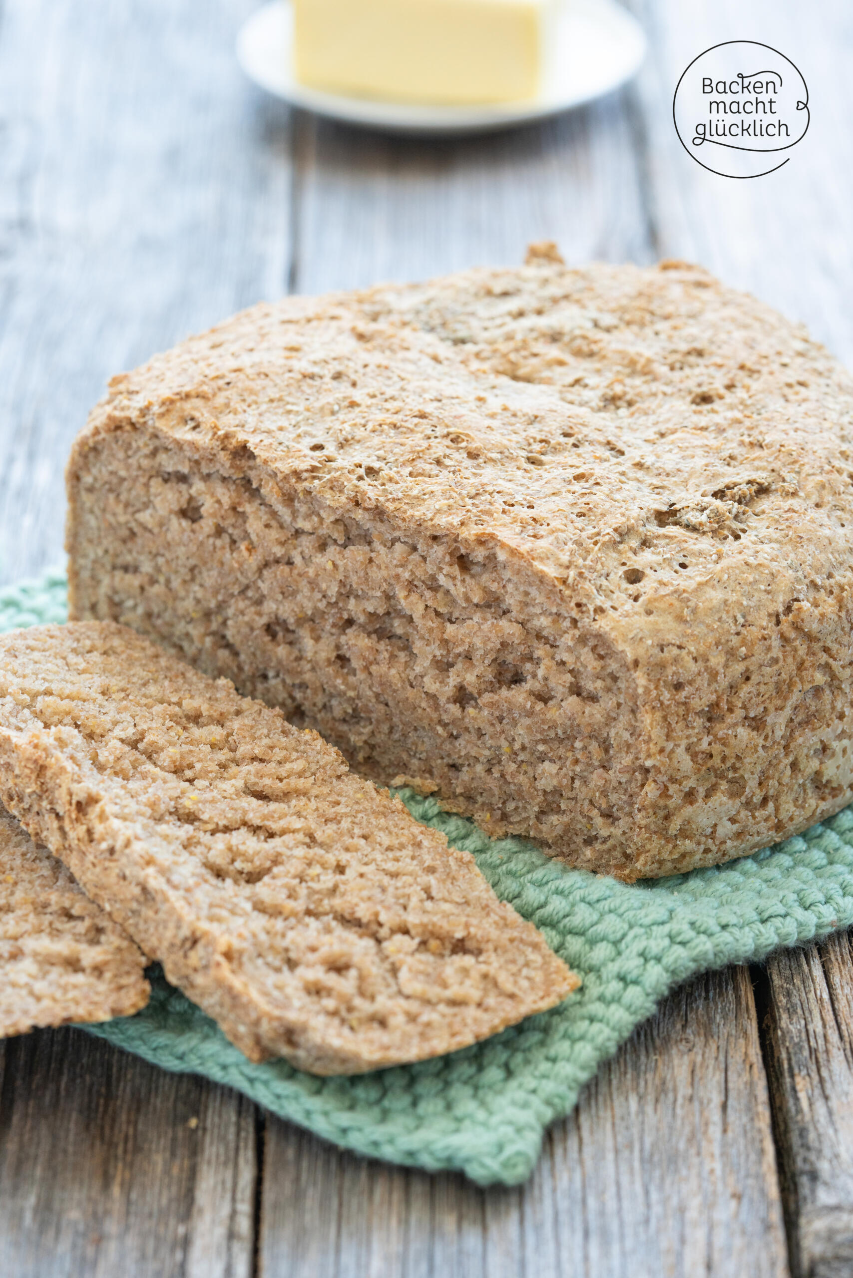 einfaches Brot mit Roggenschrot