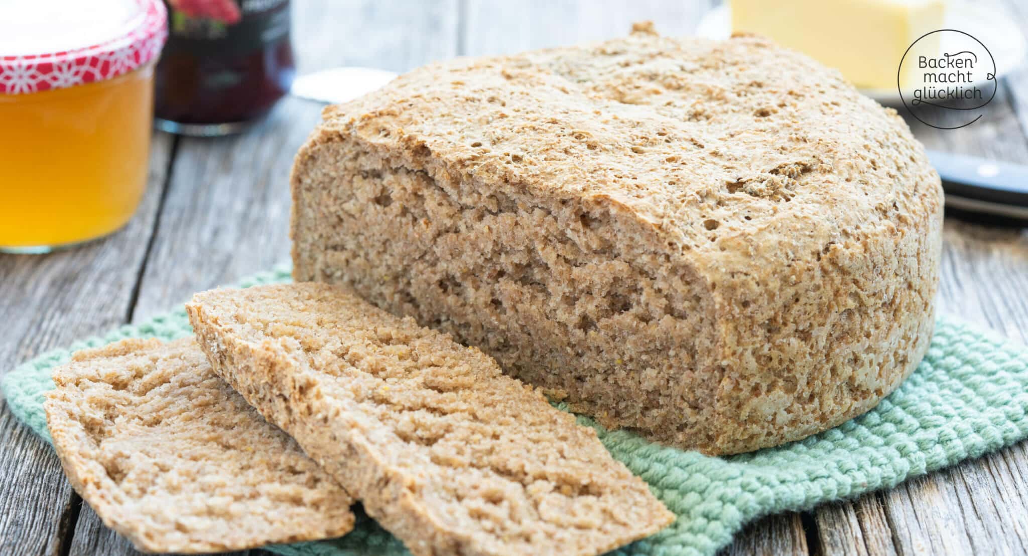 einfaches schnelles Roggenschrotbrot